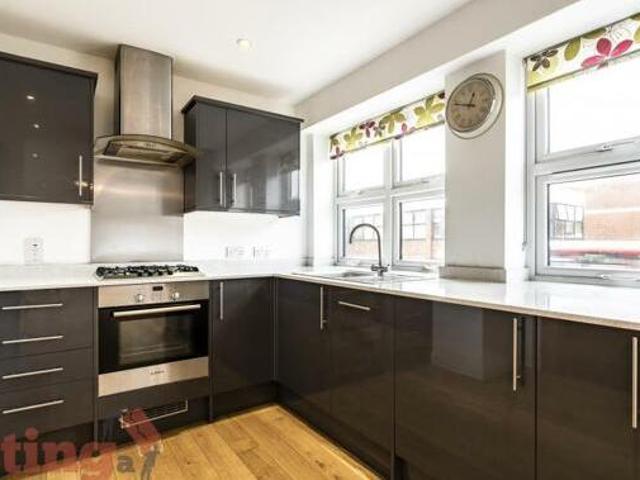 House for rent in Sutton