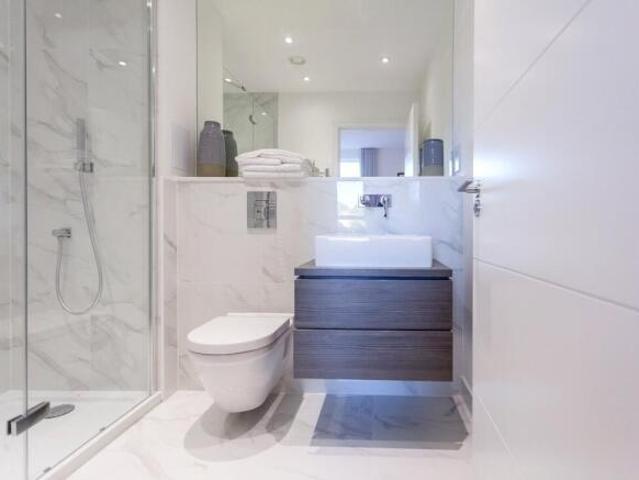 Apartment for rent in Brondesbury, Greater London