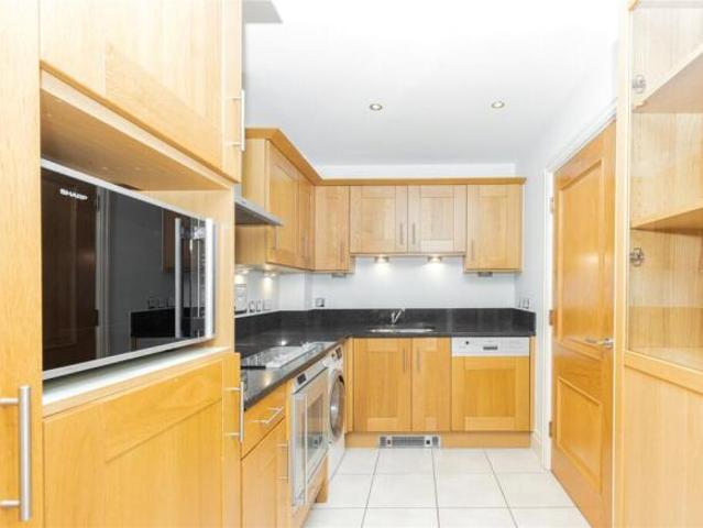 Apartment for rent in Imperial Wharf, Greater London