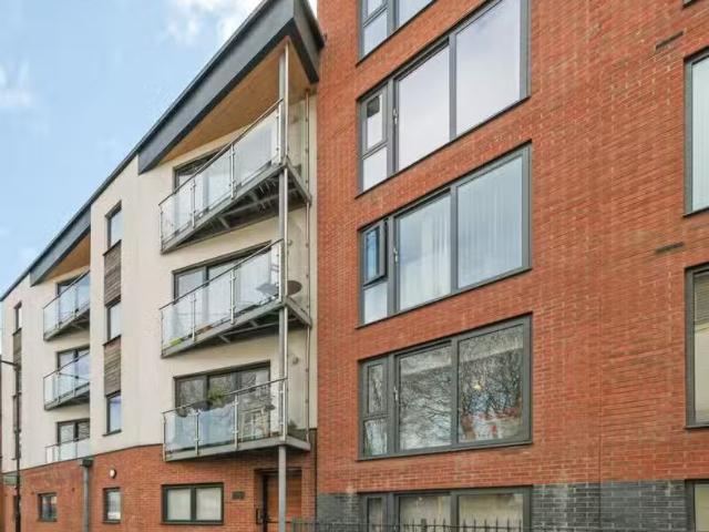 Apartment for rent in South Lane, West Yorkshire