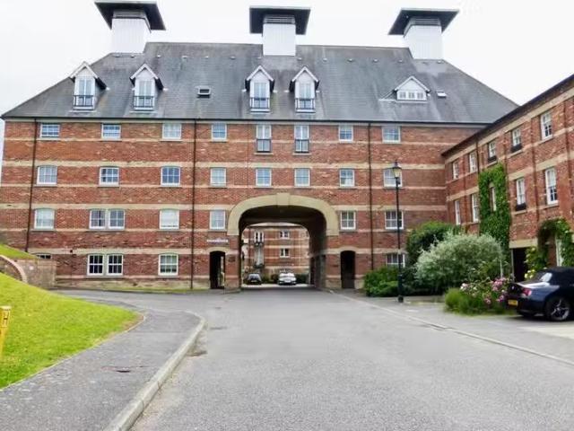 Apartment for rent in Chelmondiston, Suffolk