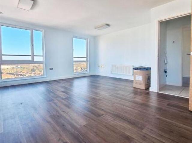 Apartment for rent in London Borough of Ealing, Greater London
