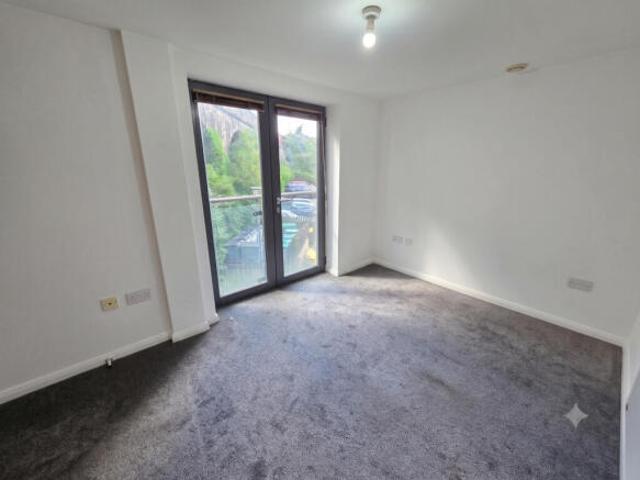 Apartment for rent in Paddock, Huddersfield