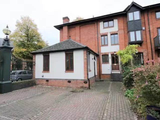 Apartment for rent in Green Close, Warwickshire