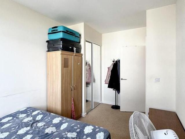 Apartment for rent in Five Acres, Hertfordshire