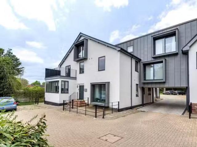 Apartment for rent in Duton Hill