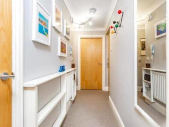 Property for rent in South Lane, West Yorkshire