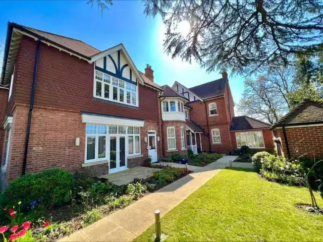 Apartment for rent in Broadstone, Poole