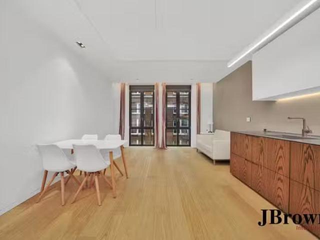 Apartment for rent in Lyons, Greater London