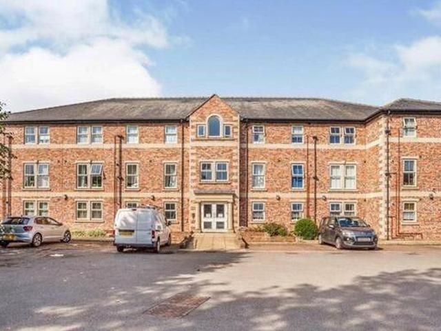 House for rent in Belle Isle, West Yorkshire