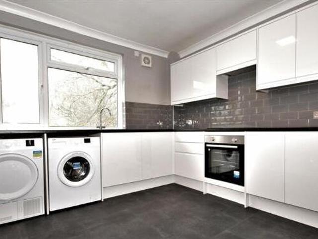 House for rent in Surrey