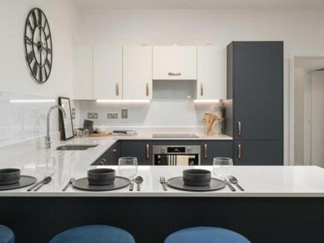 House for rent in Surrey, England