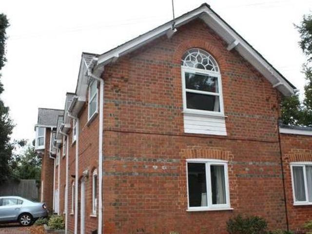 House for rent in Lyons, Greater London