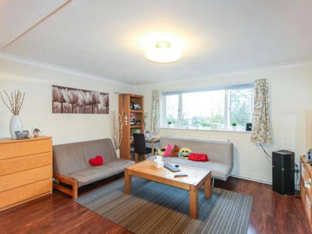 House for rent in Surrey
