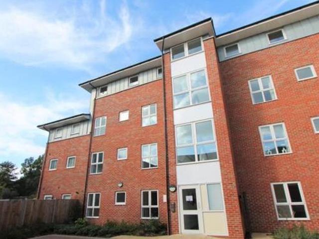 House for rent in Green Close, Warwickshire