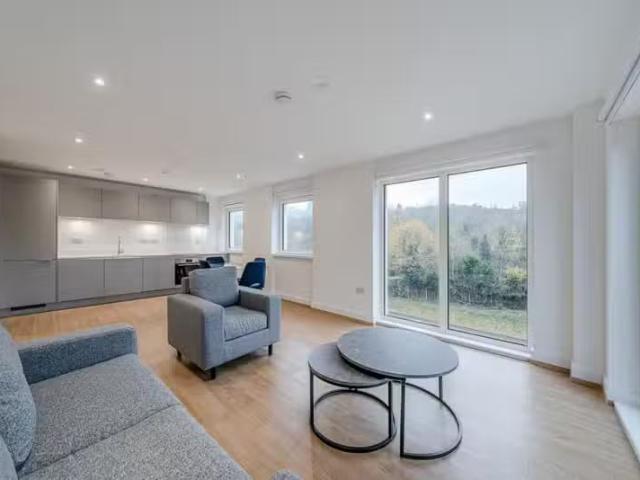 Apartment for rent in Hillview, Surrey