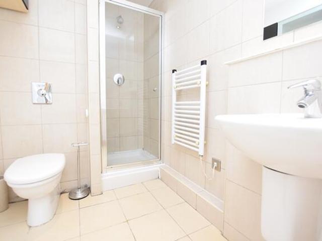 Apartment for rent in Fitzwilliam, West Yorkshire