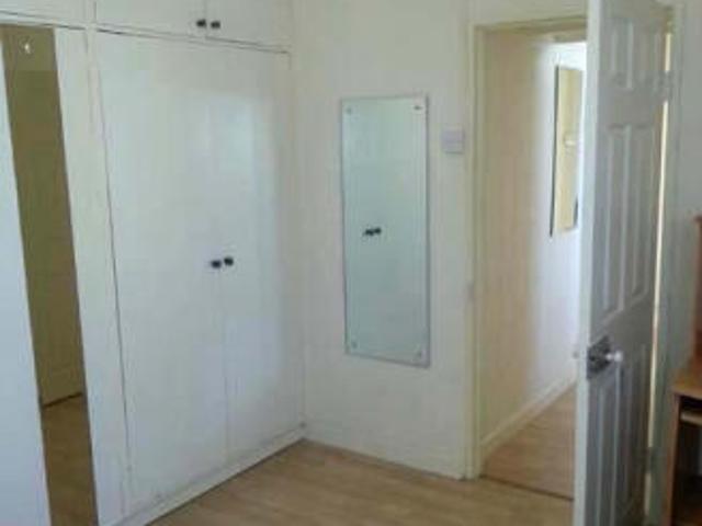 Apartment for rent in Cat Hill, England