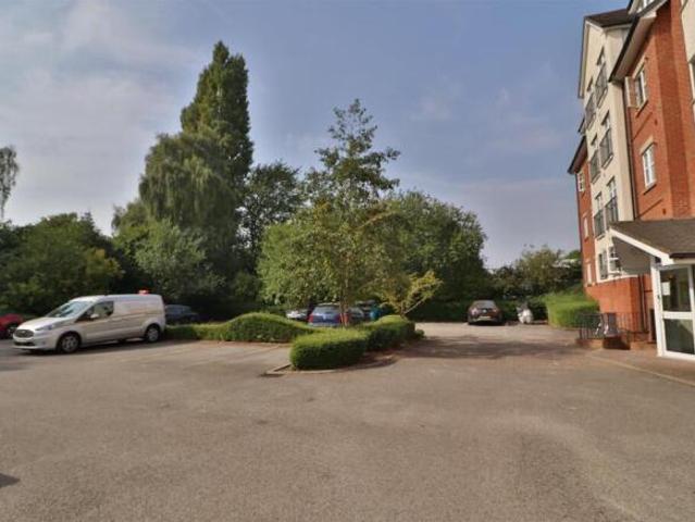Apartment for rent in Wilderspool, Warrington