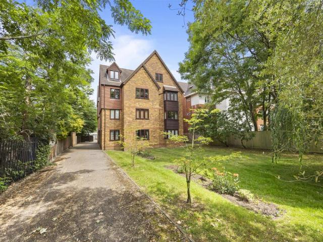 Apartment for rent in Cricklewood