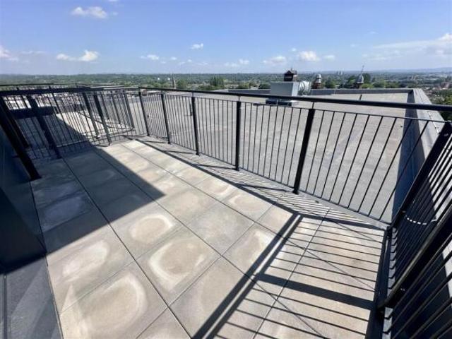 Apartment for rent in South Lane, West Yorkshire