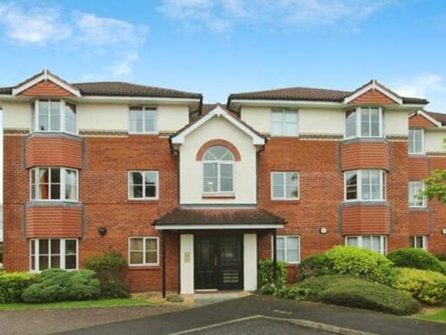 House for rent in Colshaw Farm, Wilmslow