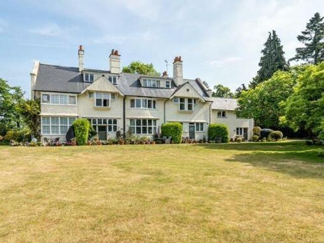 House for rent in Woking, Surrey