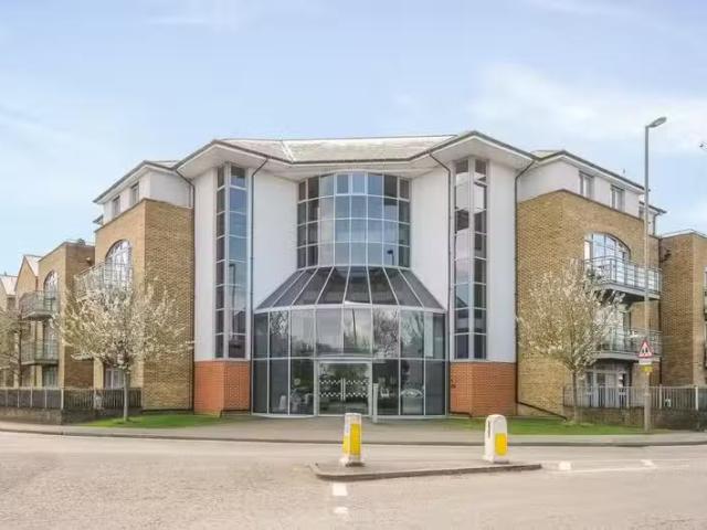 Apartment for rent in Fole, Surrey
