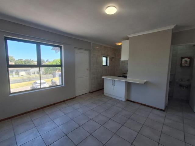 Apartment for rent in Sunridge, Table View