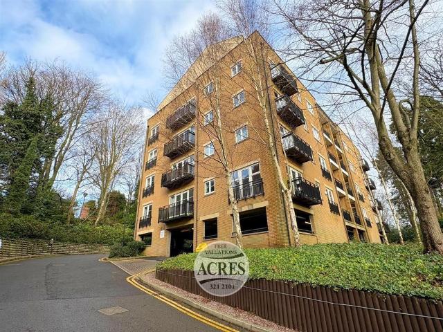 Flat for sale in Maney, Birmingham