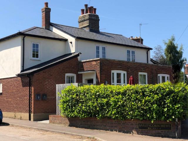 Flat for sale in King's Walden, Hertfordshire