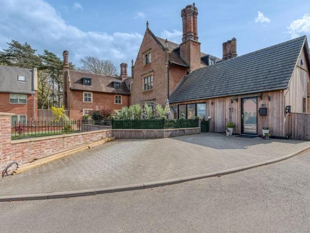 Flat for sale in Crostwick, Norfolk