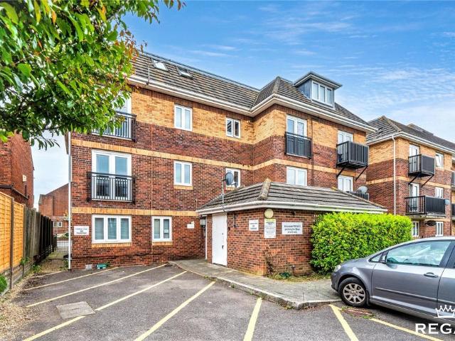 Flat for sale in Shirley, Isle Of Man