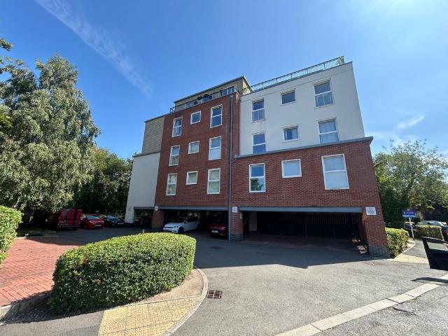 Flat for sale in Leftwich