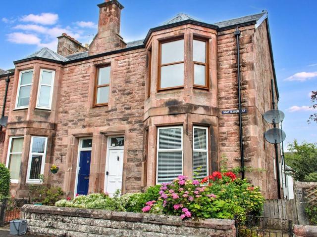 Flat for sale in Alloa, Scotland