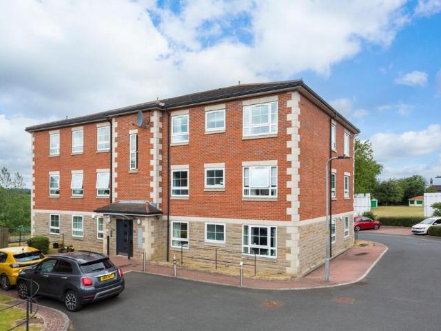 Flat for sale in Fairburn, North Yorkshire