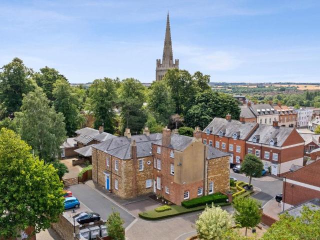 Flat for sale in Leisure Village, Kettering