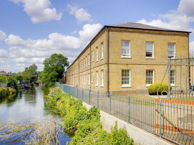 Flat for sale in Enfield Island Village, Greater London