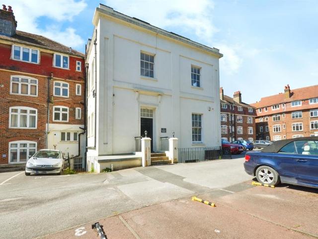Flat for sale in The Polygon, City Of Southampton