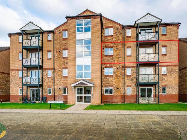 Flat for sale in Lakeside, South Yorkshire