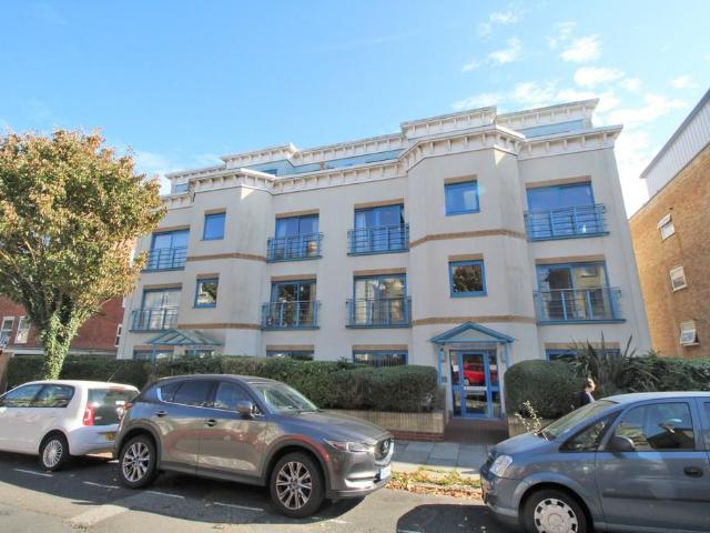 Flat for sale in Brunswick