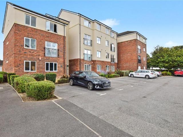 Flat for sale in Killingbeck, West Yorkshire