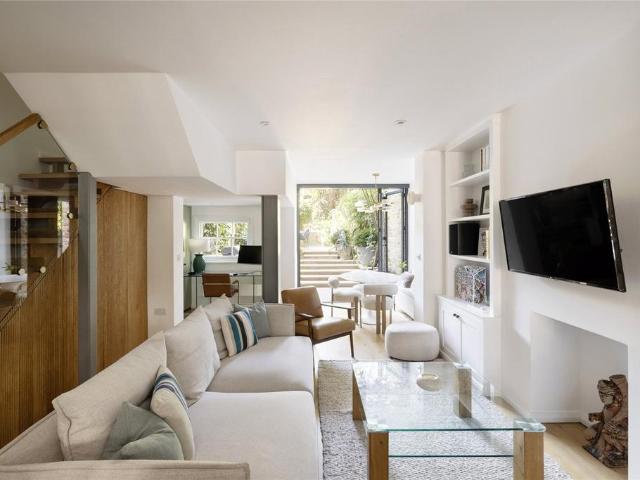 Flat for sale in Kensal Town, Greater London