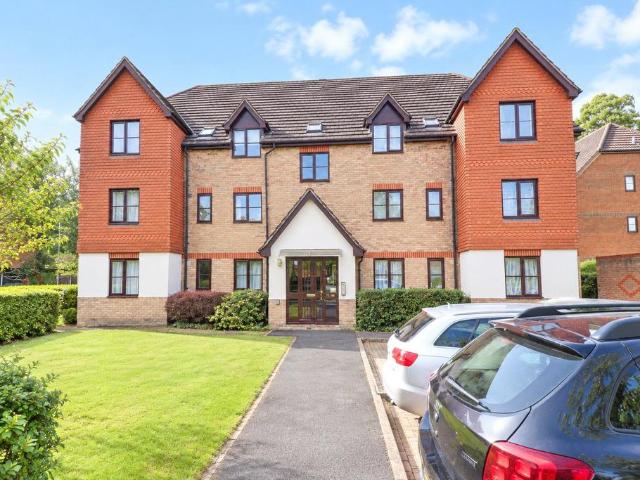 Flat for sale in Ancells Farm, Hart