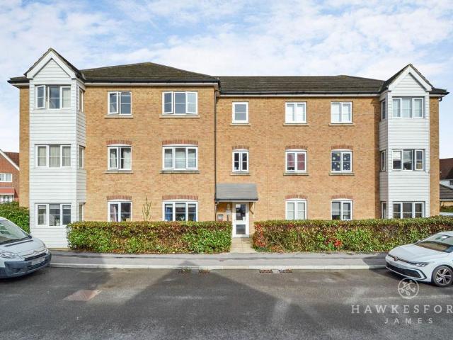 Flat for sale in Oad Street, Kent