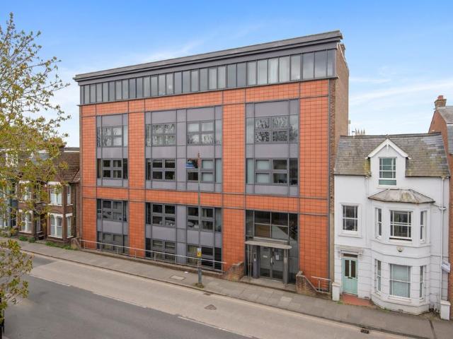 Flat for sale in St. Mildred's, The Bridge