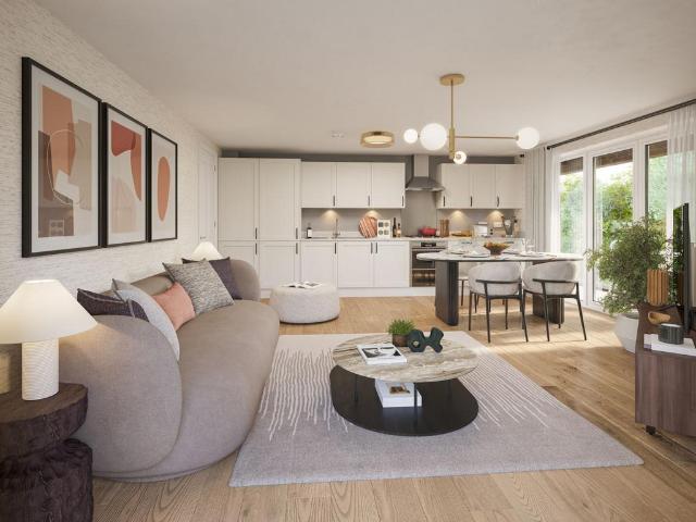 Flat for sale in North Wroughton, Swindon