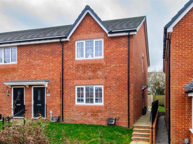 Flat for sale in Wigan, Isle Of Man