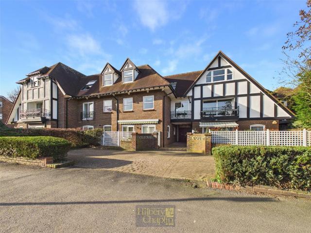 Flat for sale in Navestock Side, Essex
