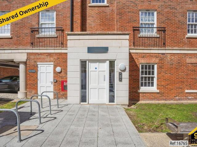 Flat for sale in Priddy's Hard, Middlecroft